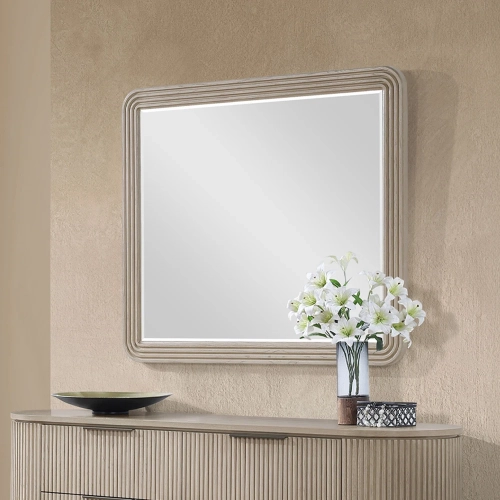 Leanna Mirror in Light Oak Veneer