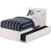 Nantucket Twin Flat Panel Footboard w/ Urban Trundle Bed in White