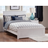 Nantucket Queen Bed w/ Matching Footboard in White