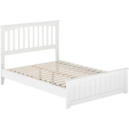 Becket Full Low Profile Platform Bed with USB & Matching Footboard in White Finish