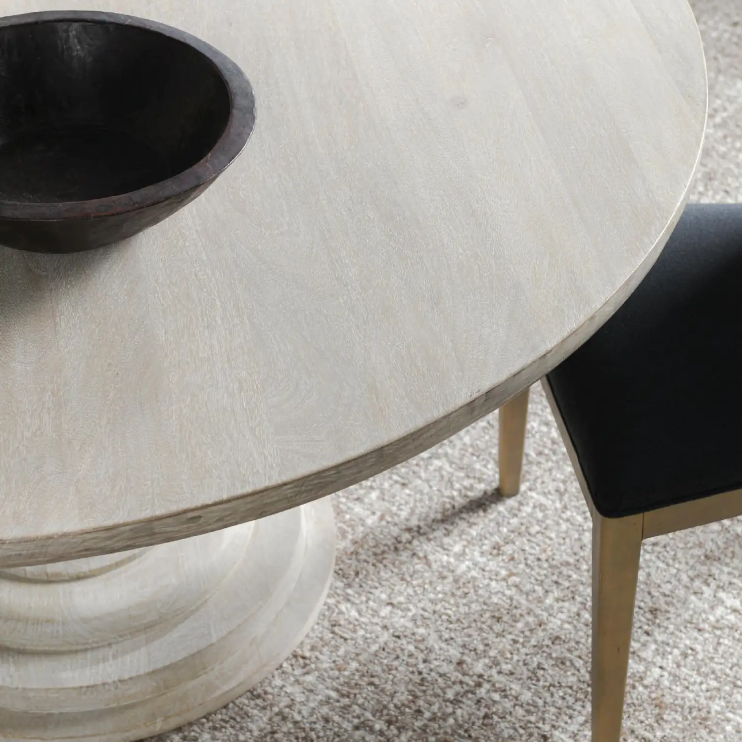 Hera 60" Round Dining Table - Thumbnail 3