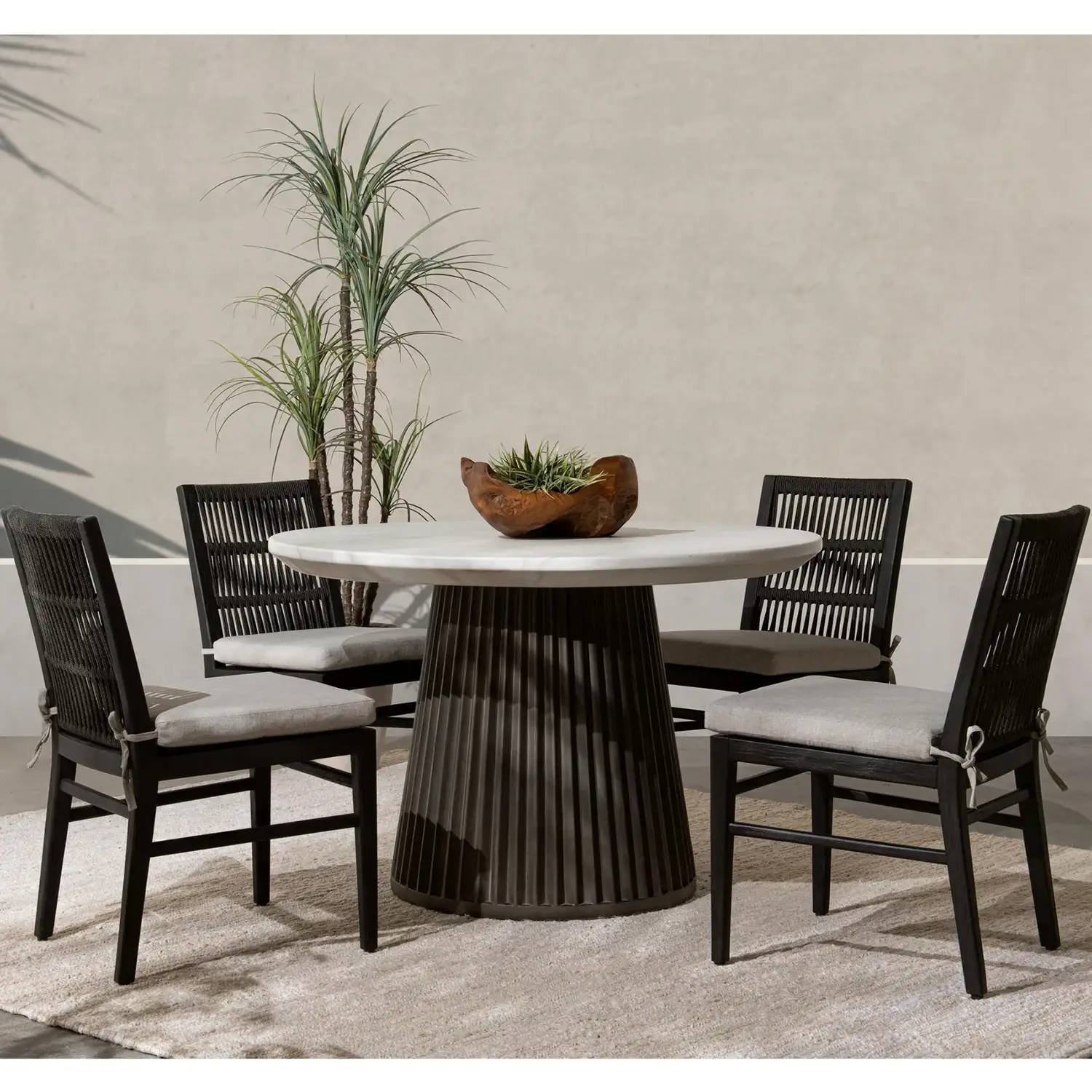 Caspia Outdoor 47" Round Dining Table