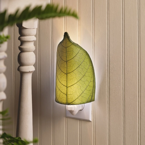 Leaf Nightlight in Single Green Cocoa Leaf