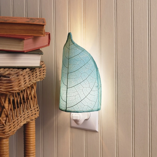 Leaf Nightlight in Single Seablue Cocoa Leaf