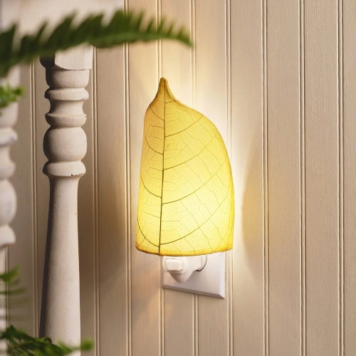 Leaf Nightlight in Single Yellow Cocoa Leaf
