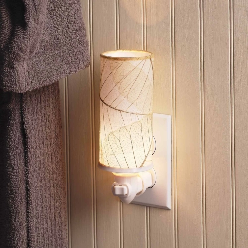 Cylinder Nightlight in Natural Banyan Leaves