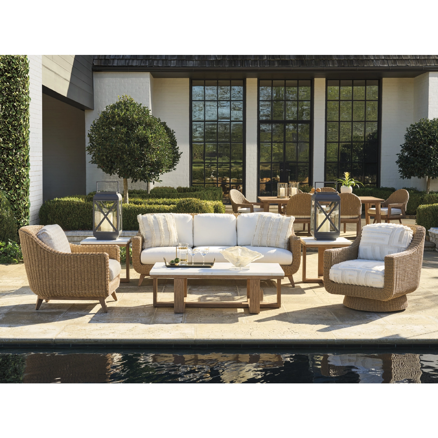 Tommy Bahama Outdoor Isle of Palms Cocktail Table - Thumbnail 3