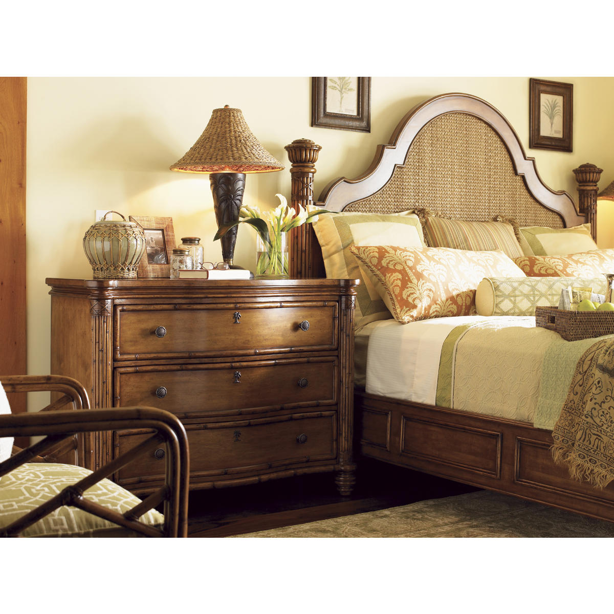 Tommy Bahama Home 531-133C Round Hill Queen Bed in Woven