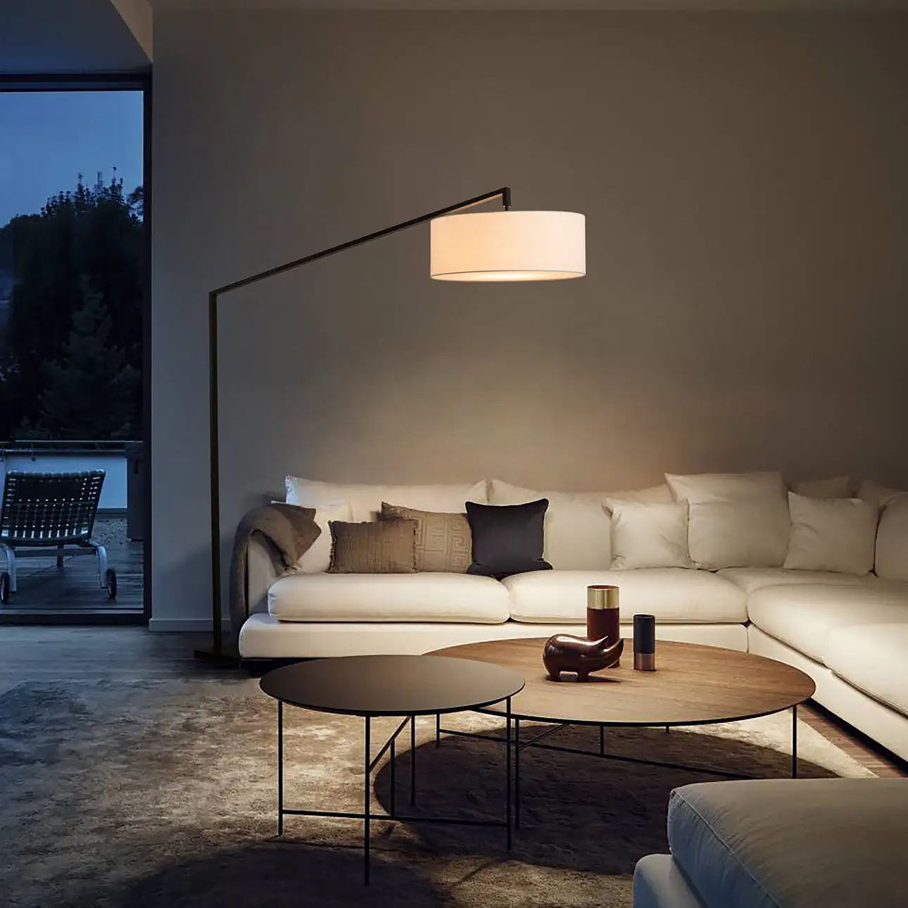 Nova Stretch Arc Floor Lamp