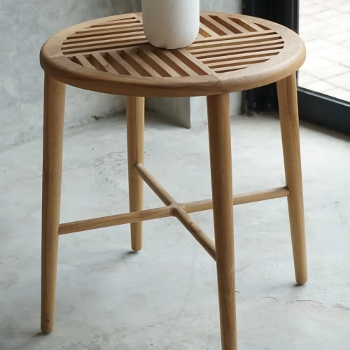 Coastal Round End Table in Natural Teak Wood