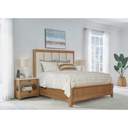 Escape King Panel Bed & 2 Nightstands in Glazed Natural Oak