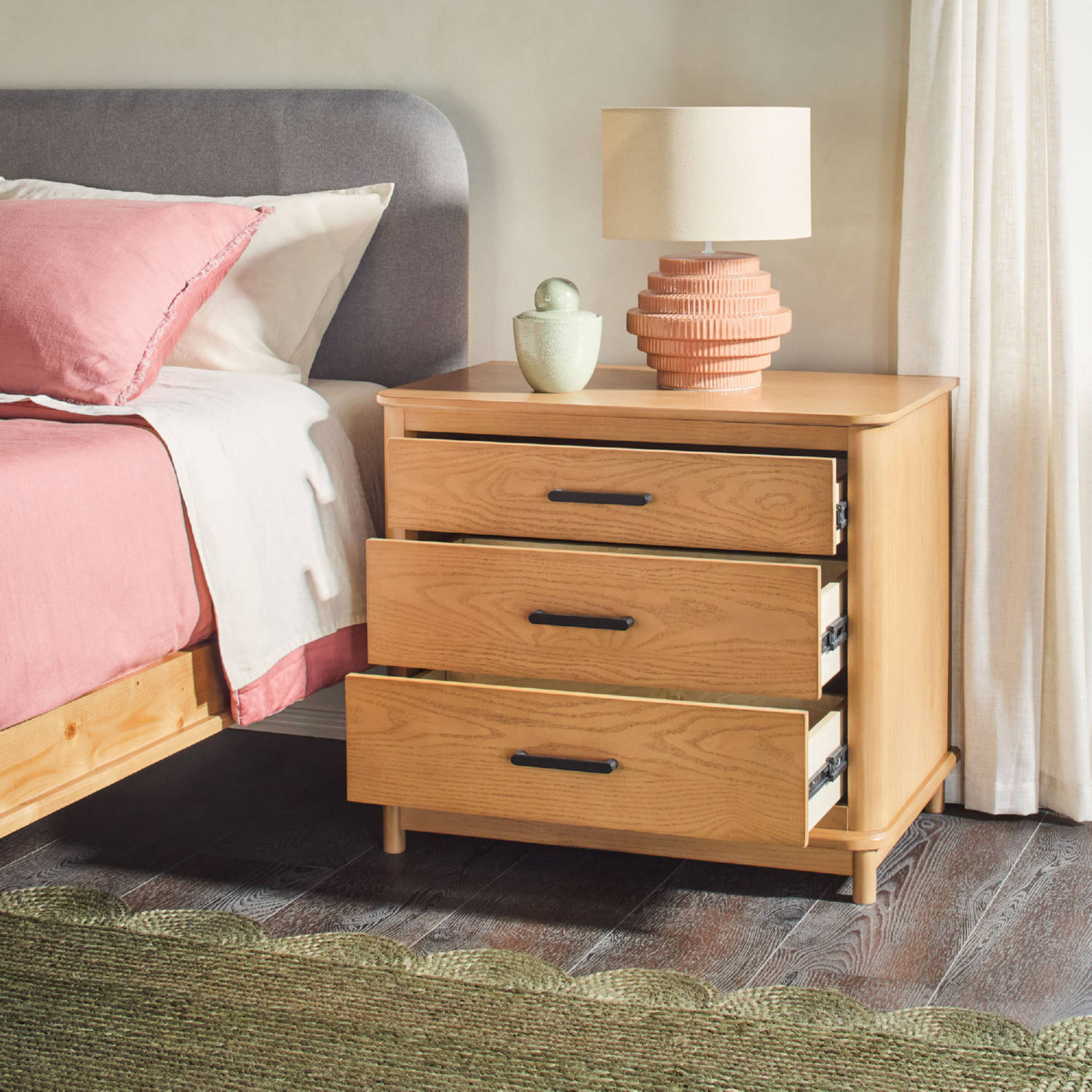 Walker Edison WEANN013D1EO1 Annette 3 Drawer Nightstand in English