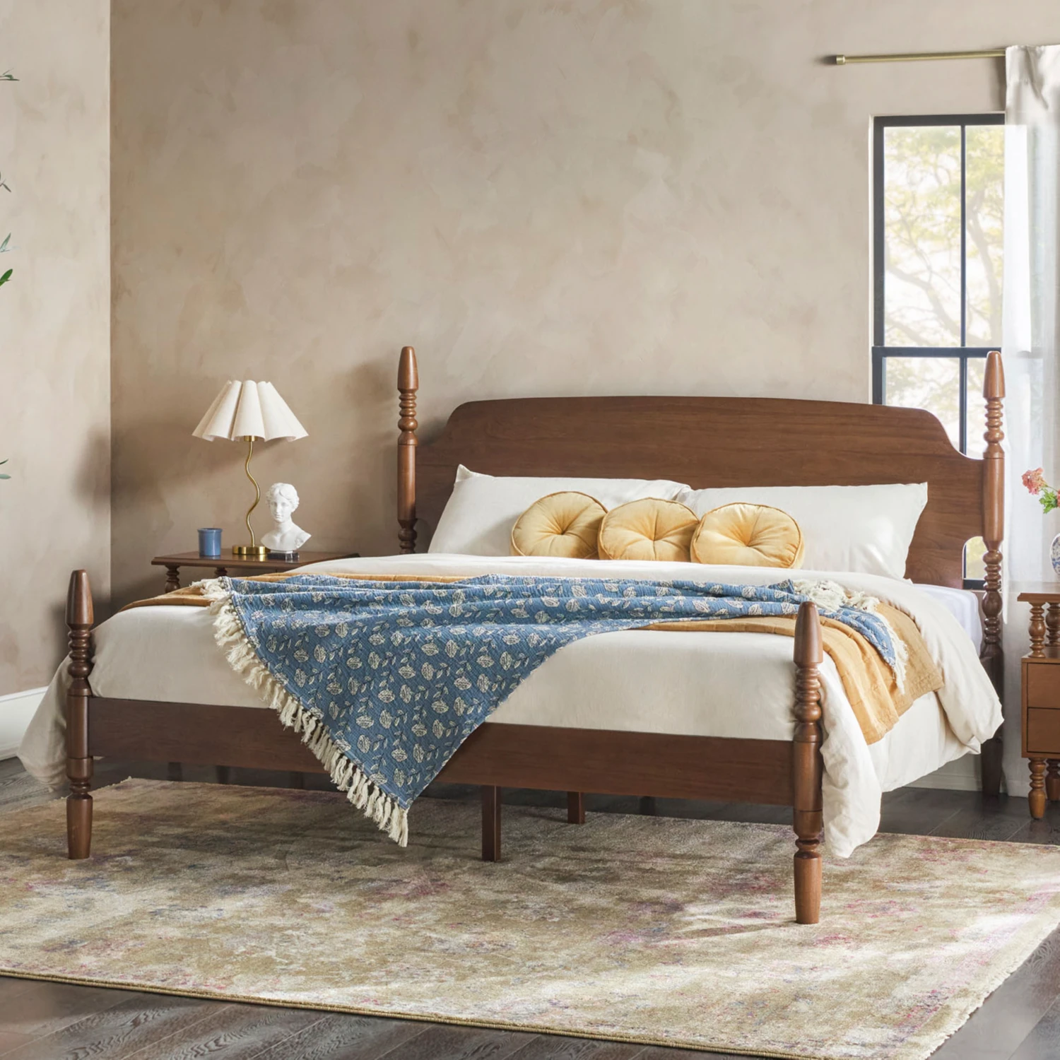 Walker Edison Vivienne Spindle Post Bed - Thumbnail 2