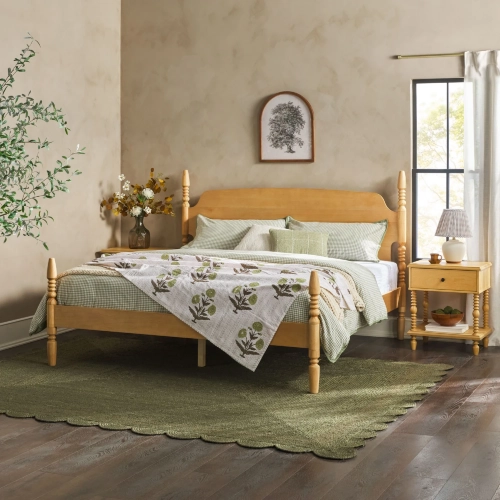 Vivienne Spindle Post King Bed in Natural Finish Wood